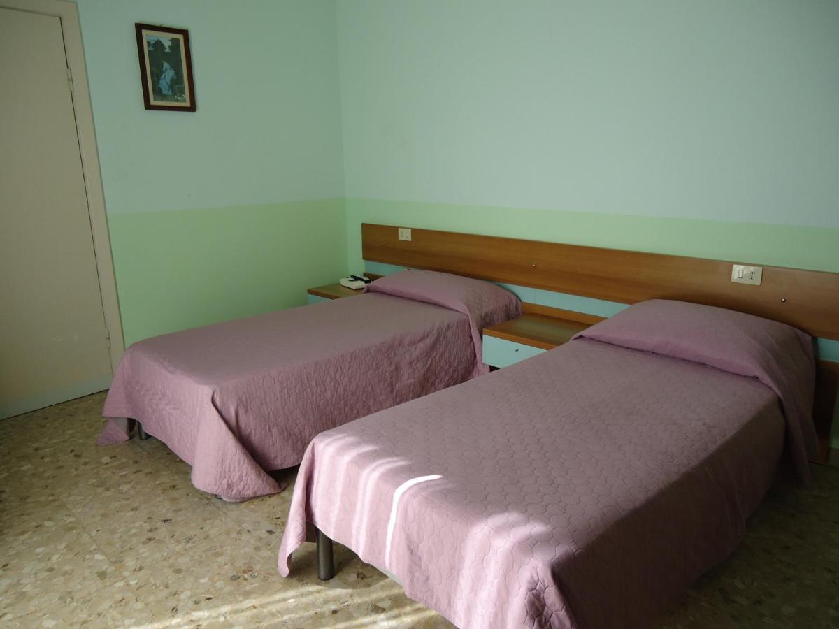Boston Hotel 3*